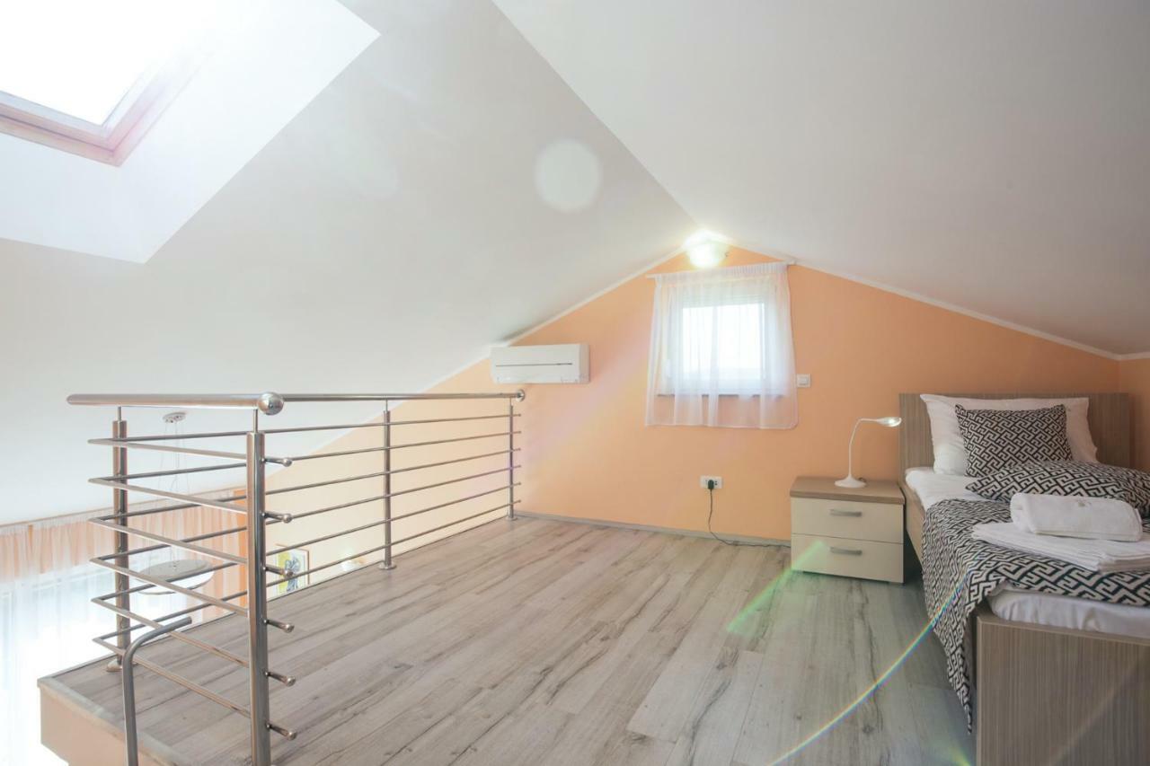 Luxury Apartments Kostrena With Pool Esterno foto