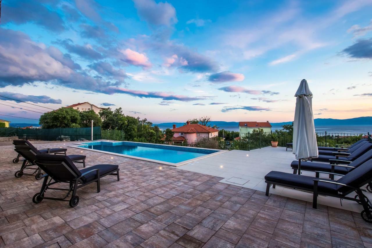 Luxury Apartments Kostrena With Pool Esterno foto