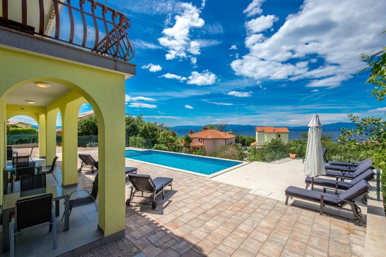 Luxury Apartments Kostrena With Pool Esterno foto