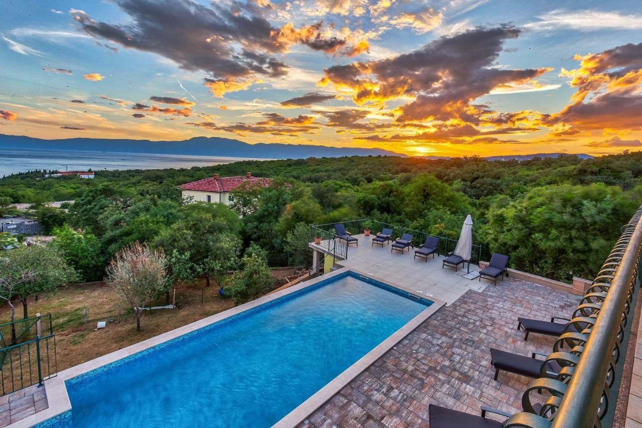 Luxury Apartments Kostrena With Pool Esterno foto