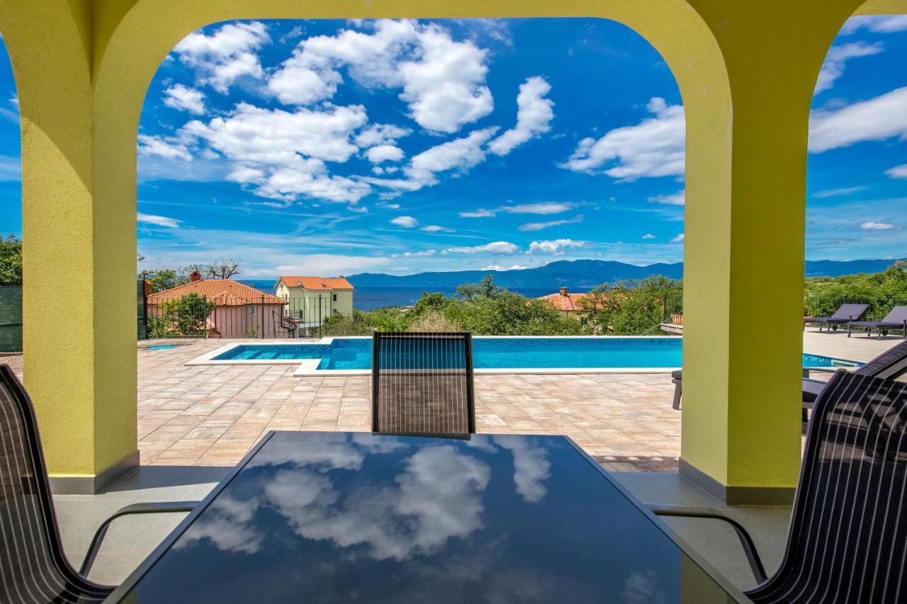 Luxury Apartments Kostrena With Pool Esterno foto